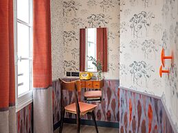 Hôtel Crayon Rouge