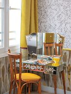 Hôtel Crayon Rouge