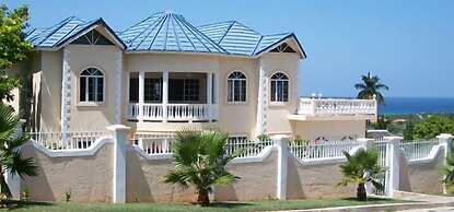 Celebrity Villa Jamaica