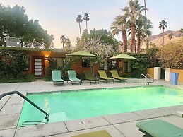 Vista Grande Resort - A Gay Men's Resort