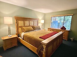 Vista Grande Resort - A Gay Men's Resort