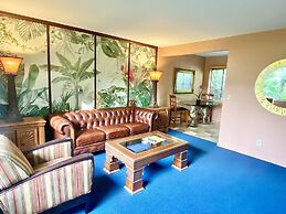 Vista Grande Resort - A Gay Men's Resort