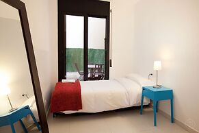 Large Guell Apartment