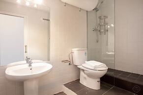 Large Guell Apartment