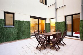 Large Guell Apartment