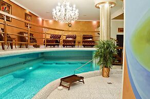 GOLDEN ROYAL Boutique hotel & Spa