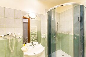 GOLDEN ROYAL Boutique hotel & Spa