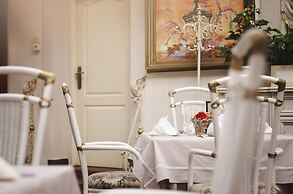 GOLDEN ROYAL Boutique hotel & Spa