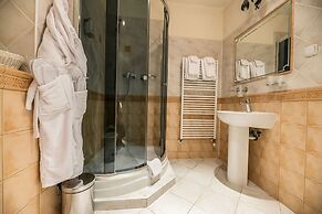 GOLDEN ROYAL Boutique hotel & Spa