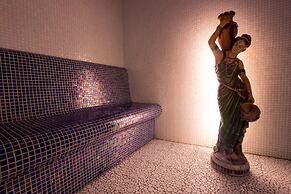 GOLDEN ROYAL Boutique hotel & Spa