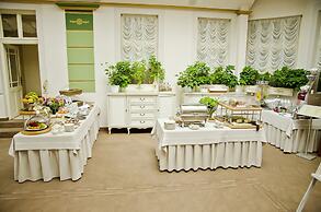 GOLDEN ROYAL Boutique hotel & Spa