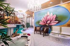 GOLDEN ROYAL Boutique hotel & Spa