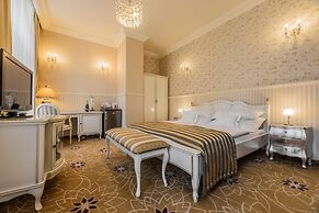 GOLDEN ROYAL Boutique hotel & Spa