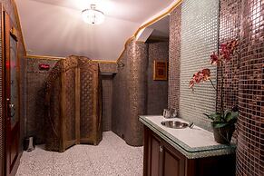 GOLDEN ROYAL Boutique hotel & Spa