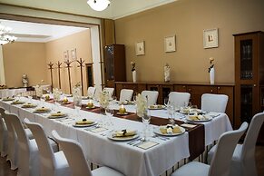 GOLDEN ROYAL Boutique hotel & Spa