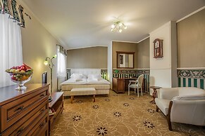 GOLDEN ROYAL Boutique hotel & Spa