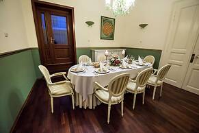 GOLDEN ROYAL Boutique hotel & Spa