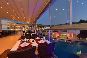 Tropicana Beach Hotel