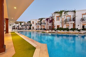 Tropicana Beach Hotel