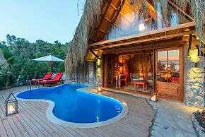 Nautical Hotel Adults Only +14