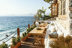 Nautical Hotel Adults Only +14