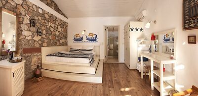 Nautical Hotel Adults Only +14