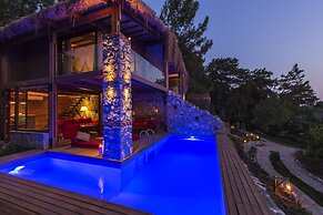 Nautical Hotel Adults Only +14