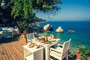 Nautical Hotel Adults Only +14