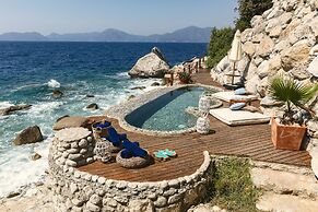 Nautical Hotel Adults Only +14