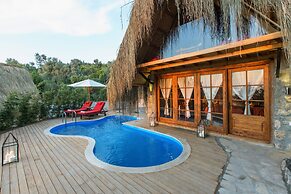 Nautical Hotel Adults Only +14