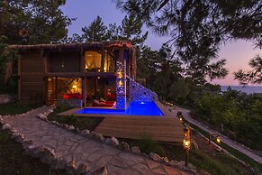 Nautical Hotel Adults Only +14