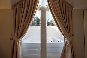 The PINEHILL Hotel & Suites