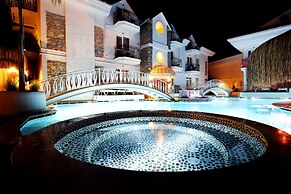 The PINEHILL Hotel & Suites