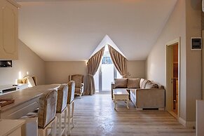 The PINEHILL Hotel & Suites