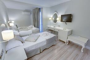 The PINEHILL Hotel & Suites