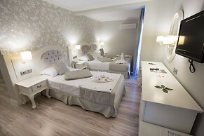 The PINEHILL Hotel & Suites