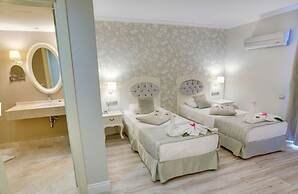 The PINEHILL Hotel & Suites