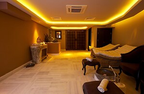 The PINEHILL Hotel & Suites