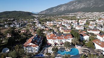 The PINEHILL Hotel & Suites