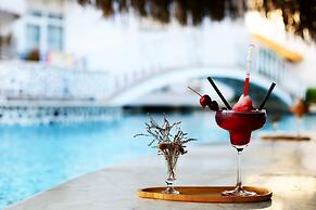 The PINEHILL Hotel & Suites