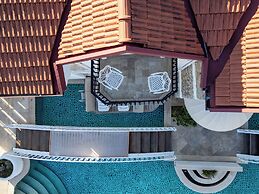 The PINEHILL Hotel & Suites