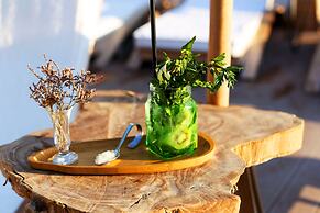 The PINEHILL Hotel & Suites