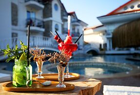 The PINEHILL Hotel & Suites