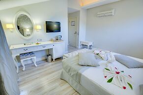 The PINEHILL Hotel & Suites