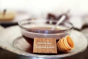 The PINEHILL Hotel & Suites