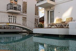 The PINEHILL Hotel & Suites