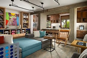 Moxy Santa Barbara