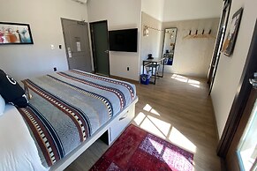 Moxy Santa Barbara