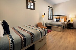 Moxy Santa Barbara