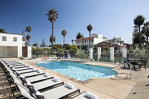 Moxy Santa Barbara